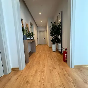 Izi Boutique , Tirana Albanië