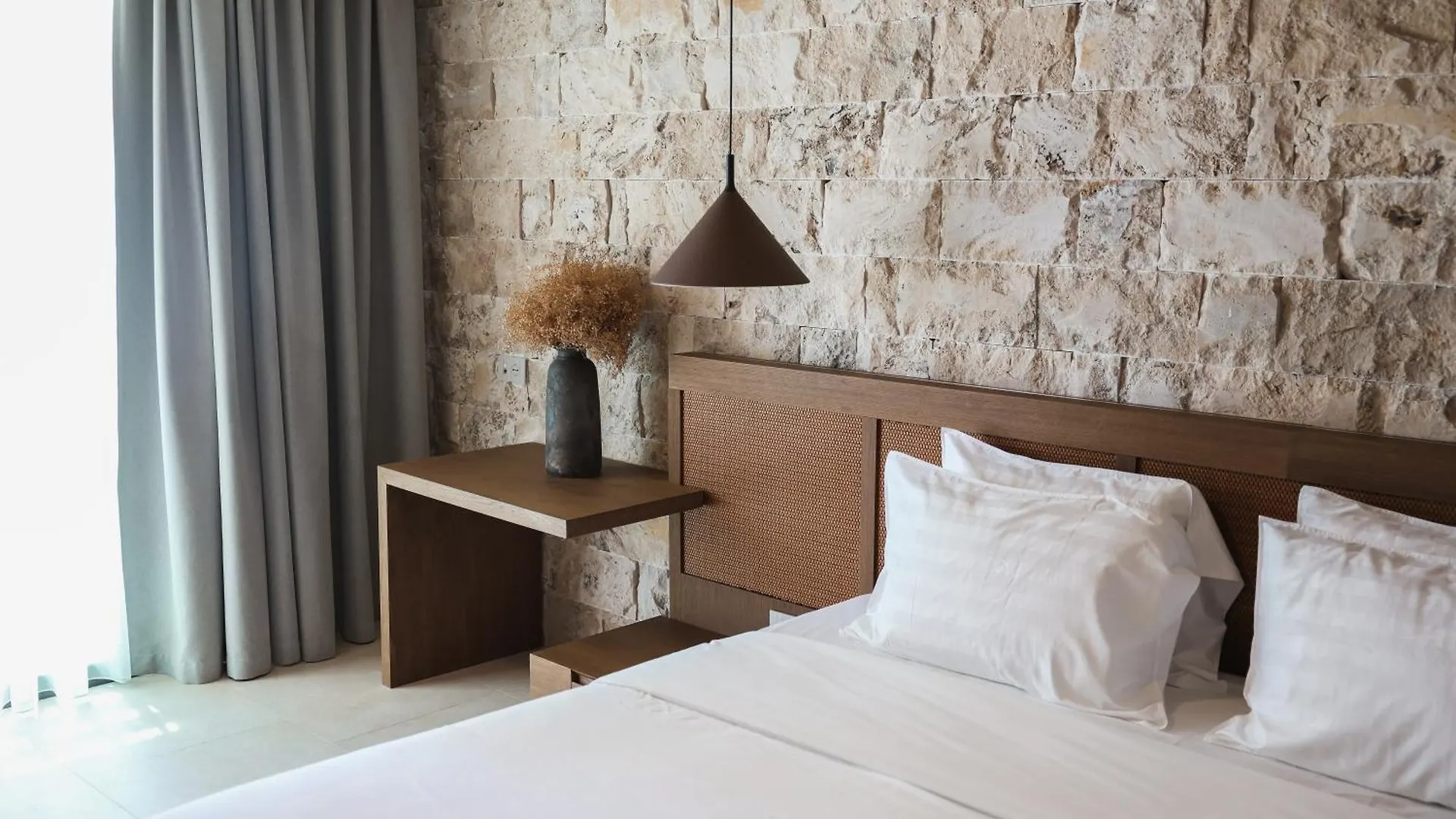 Drymades Inn Resort Dhermi 0*,  Albania